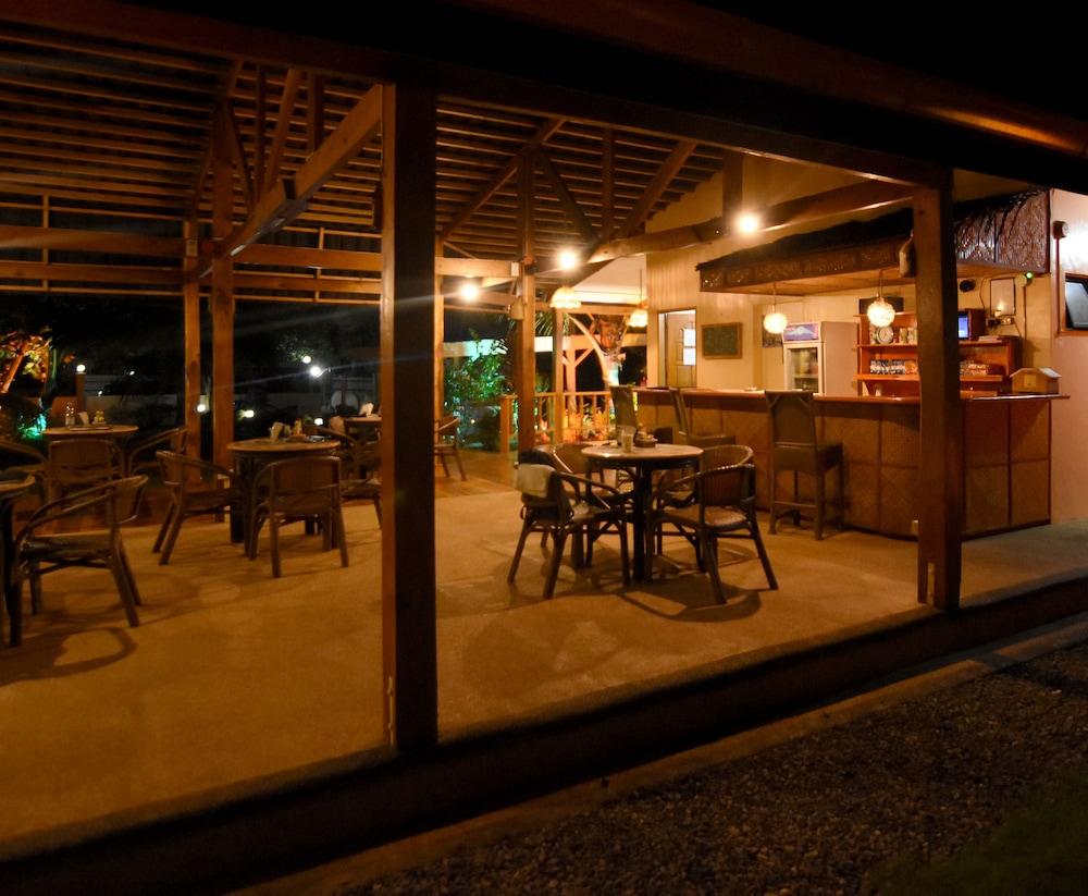 Alona42 Resort Panglao Extérieur photo