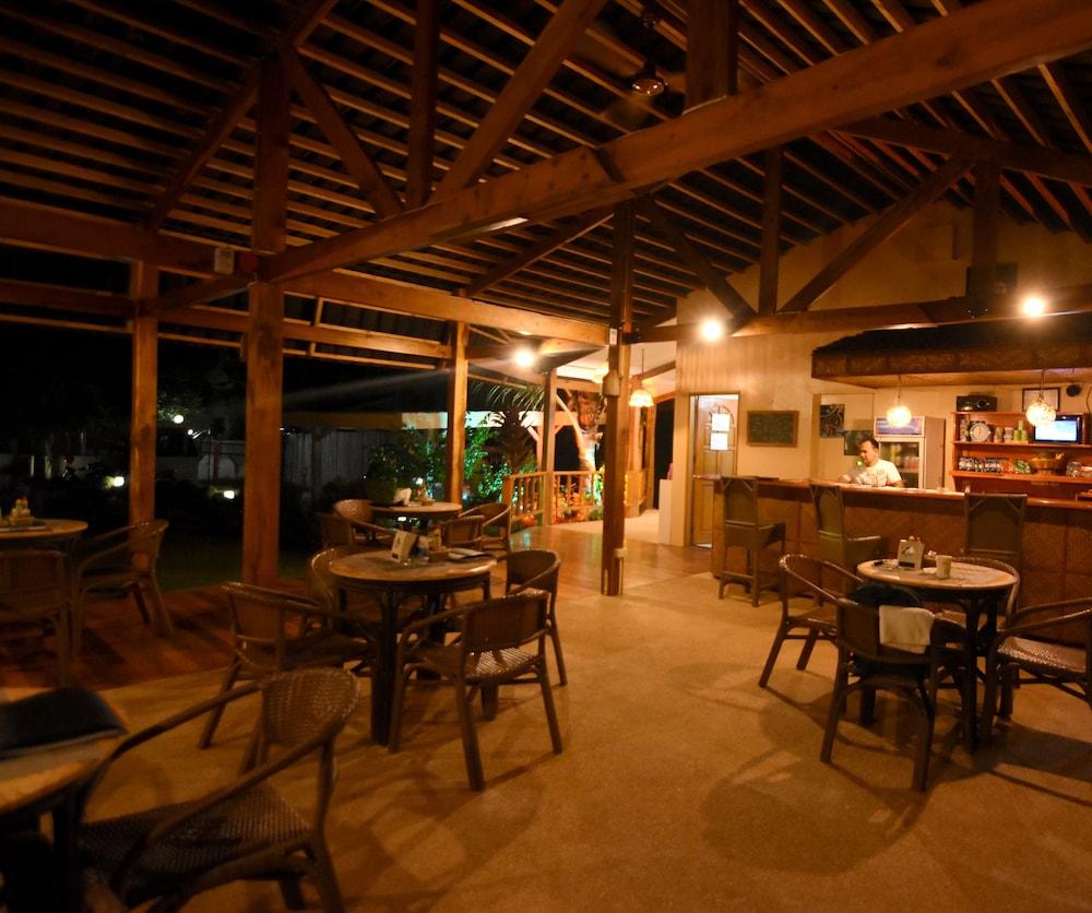 Alona42 Resort Panglao Extérieur photo